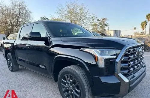 TOYOTA Tundra 
