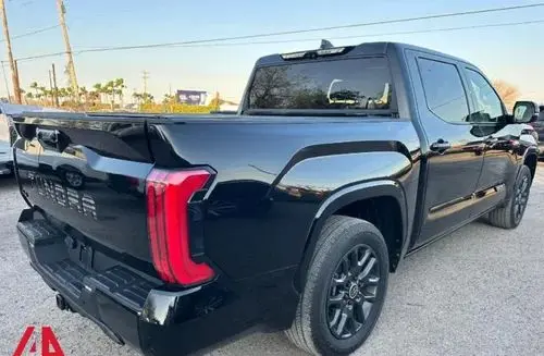 TOYOTA Tundra 