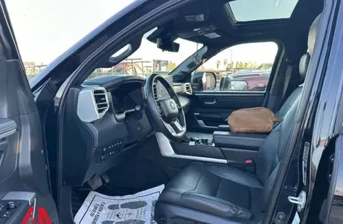 TOYOTA Tundra 