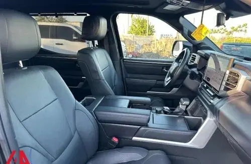 TOYOTA Tundra 