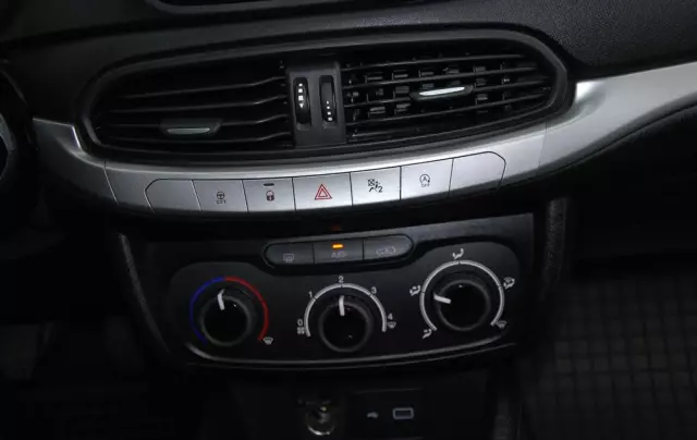 FIAT Tipo 1.4 16v Street