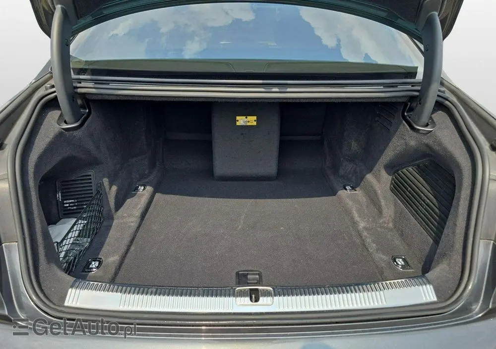 AUDI A8 L 55 TFSI quattro tiptronic