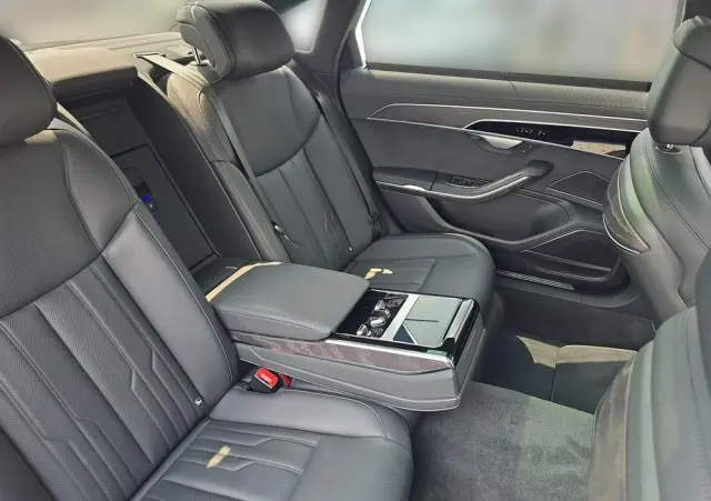 AUDI A8 L 55 TFSI quattro tiptronic