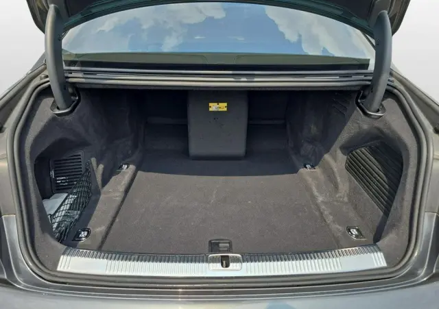 AUDI A8 L 55 TFSI quattro tiptronic