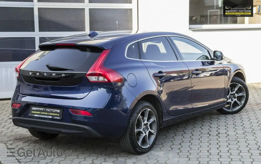 VOLVO V40 D3 Drive-E Ocean Race