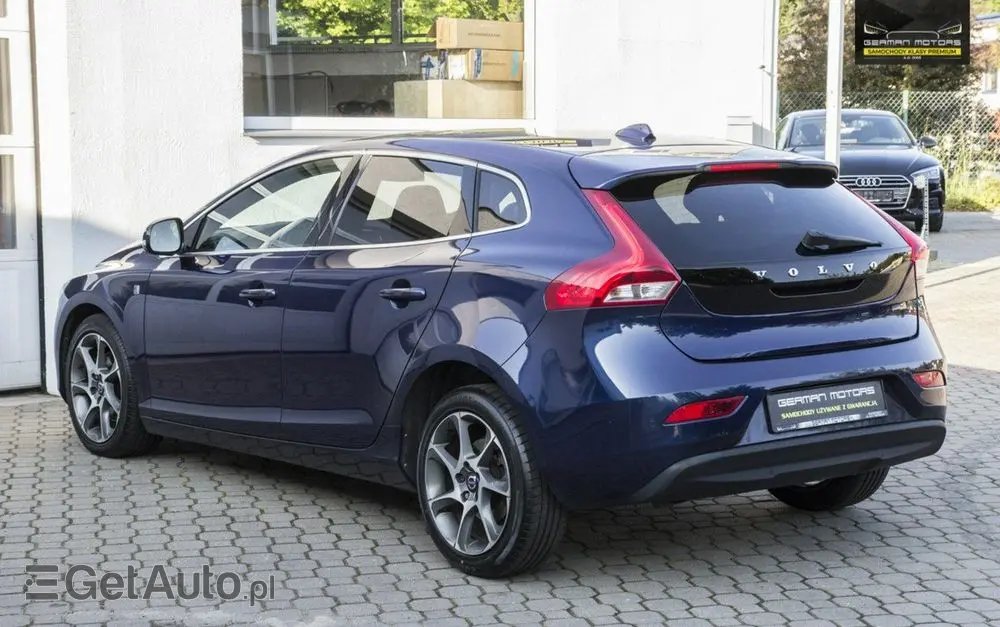 VOLVO V40 D3 Drive-E Ocean Race