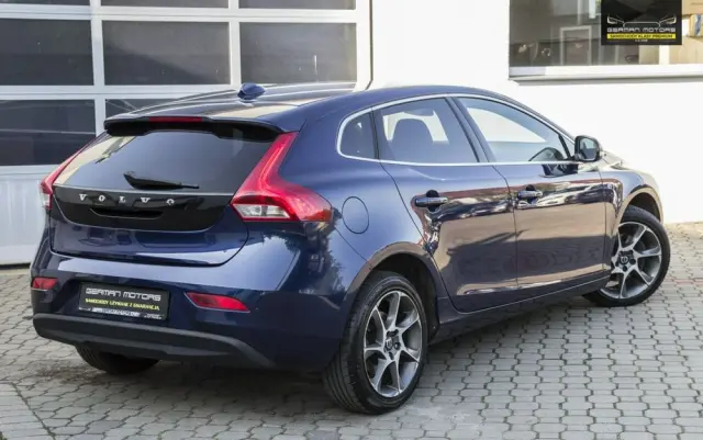 VOLVO V40 D3 Drive-E Ocean Race