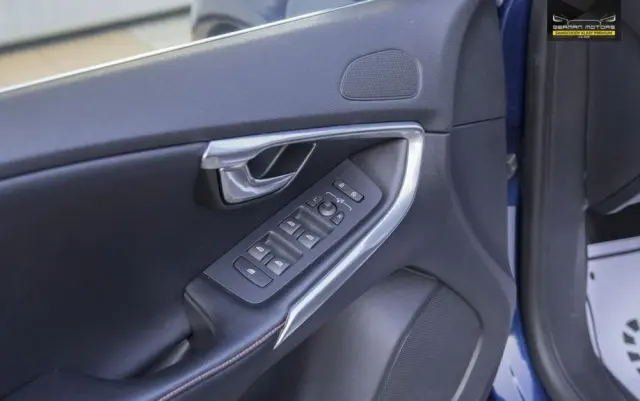 VOLVO V40 D3 Drive-E Ocean Race