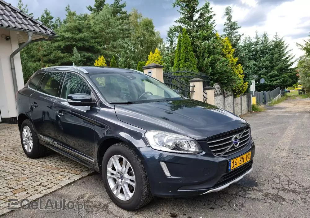 VOLVO XC 60 D3 Momentum