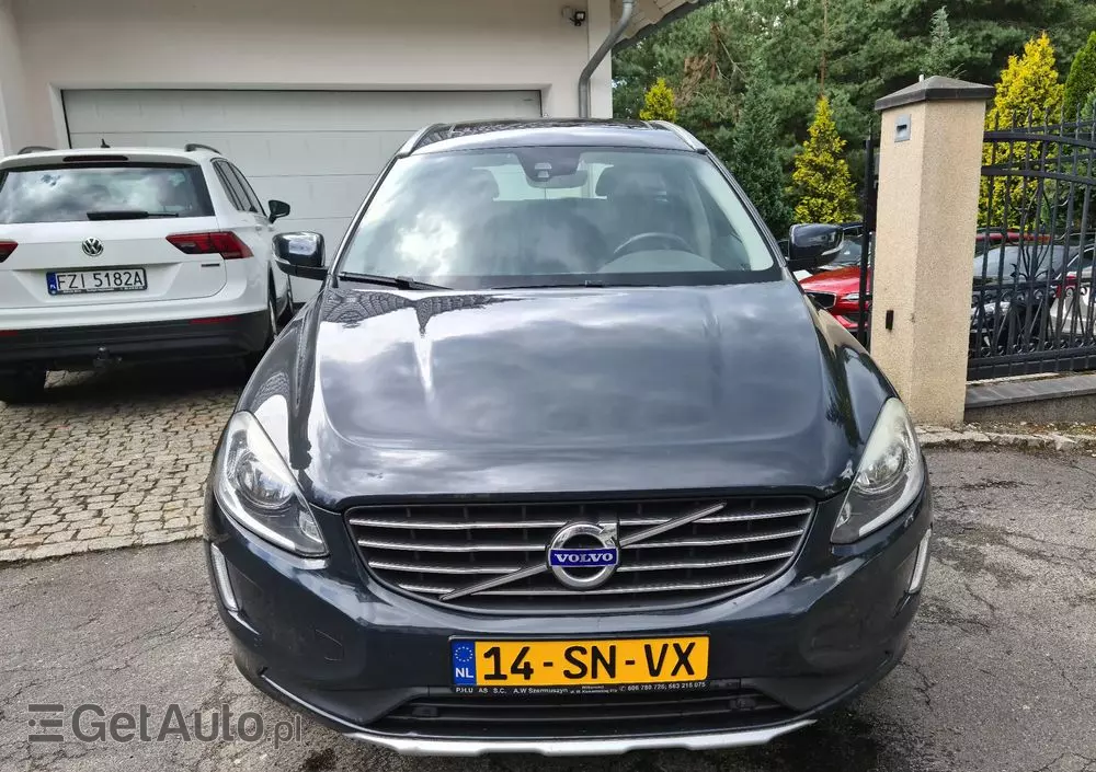 VOLVO XC 60 D3 Momentum