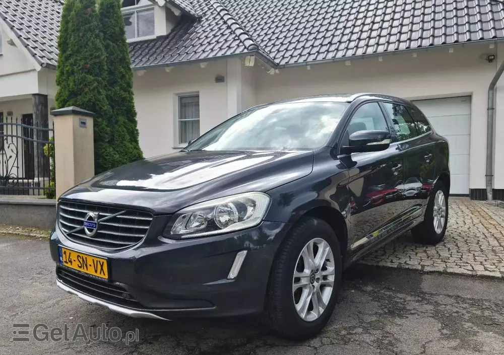VOLVO XC 60 D3 Momentum