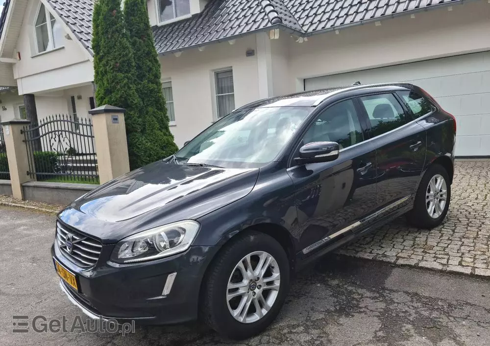 VOLVO XC 60 D3 Momentum