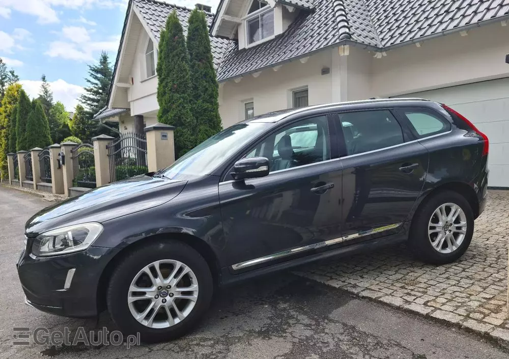 VOLVO XC 60 D3 Momentum