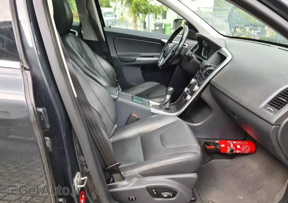 VOLVO XC 60 D3 Momentum