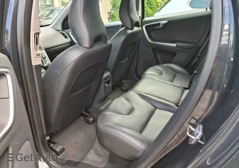 VOLVO XC 60 D3 Momentum