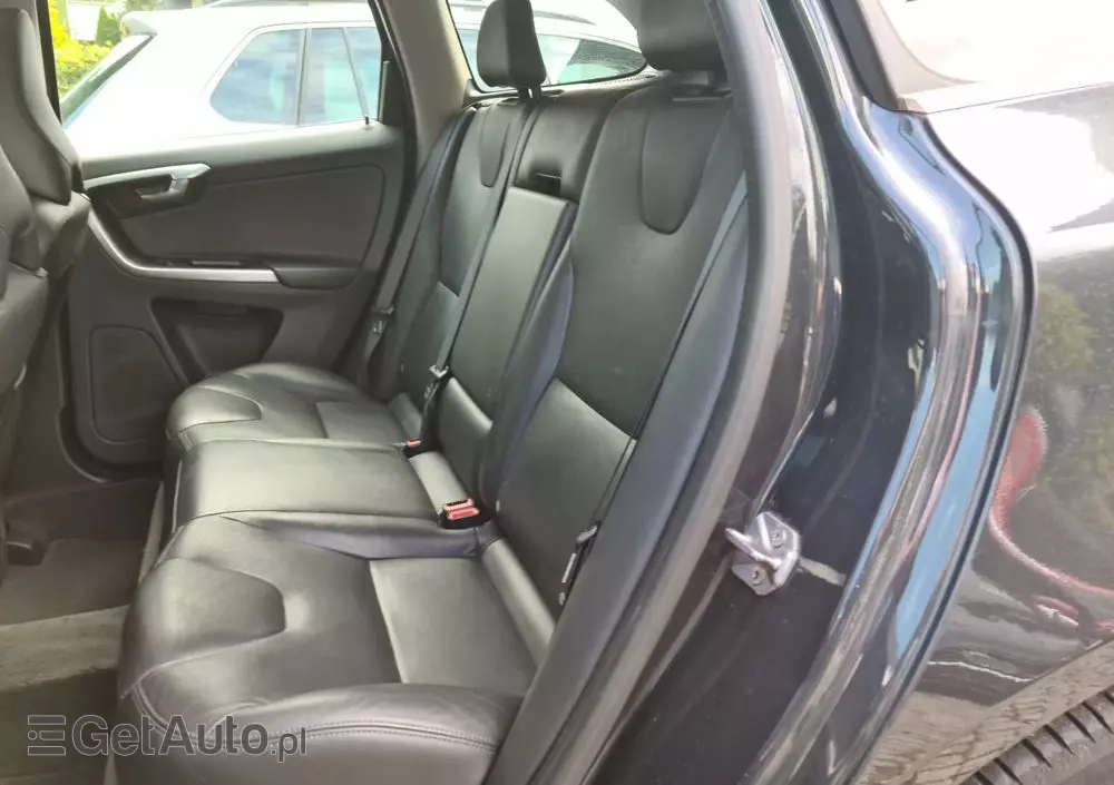 VOLVO XC 60 D3 Momentum