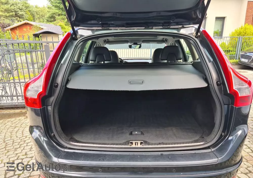 VOLVO XC 60 D3 Momentum