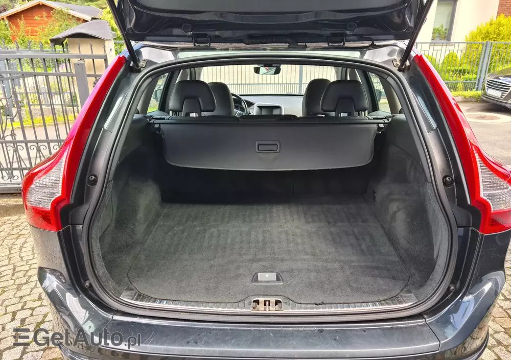 VOLVO XC 60 D3 Momentum