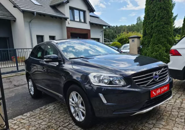 VOLVO XC 60 D3 Momentum