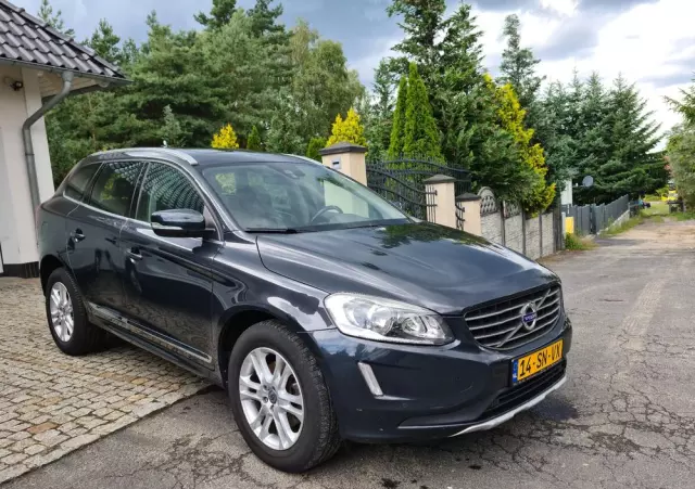 VOLVO XC 60 D3 Momentum