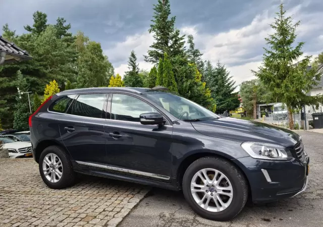 VOLVO XC 60 D3 Momentum