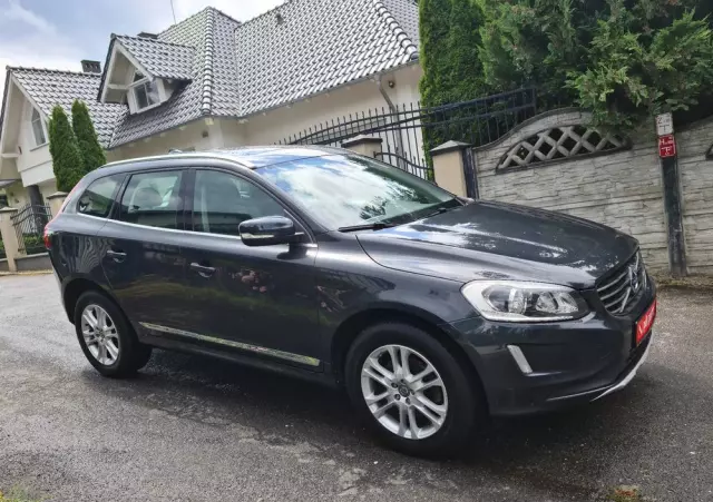 VOLVO XC 60 D3 Momentum