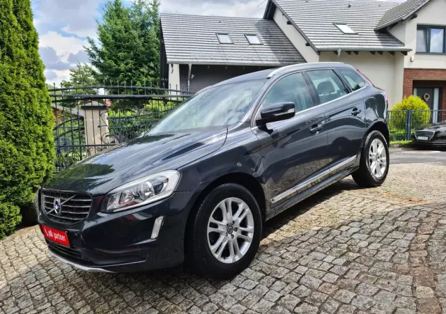 VOLVO XC 60 D3 Momentum