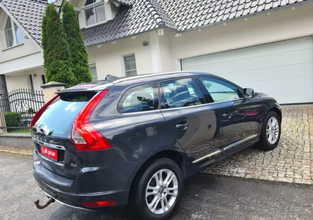 VOLVO XC 60 D3 Momentum