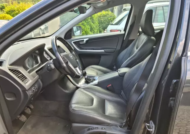 VOLVO XC 60 D3 Momentum