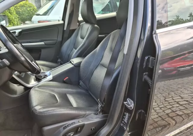 VOLVO XC 60 D3 Momentum