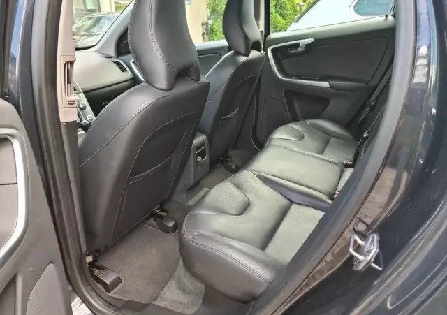 VOLVO XC 60 D3 Momentum