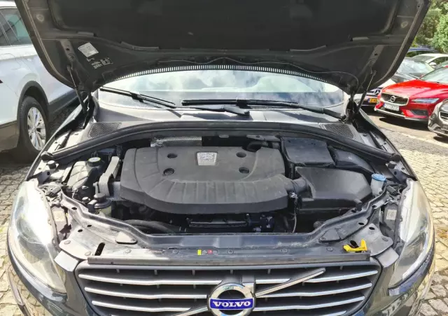 VOLVO XC 60 D3 Momentum