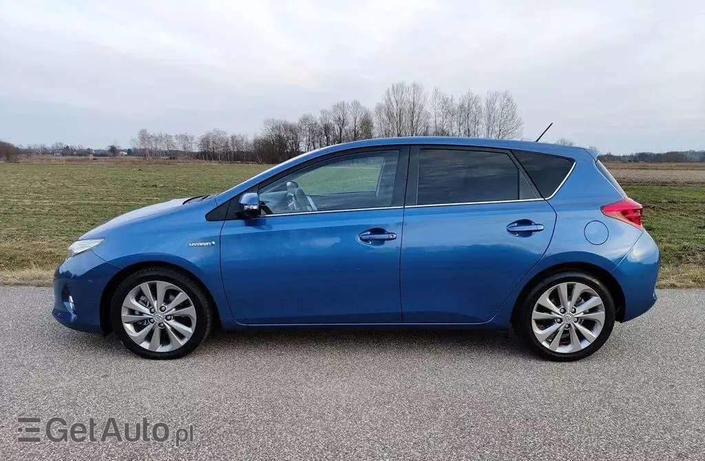TOYOTA Auris 1.8 VVT-i (136 KM) Hybrid E-CVT