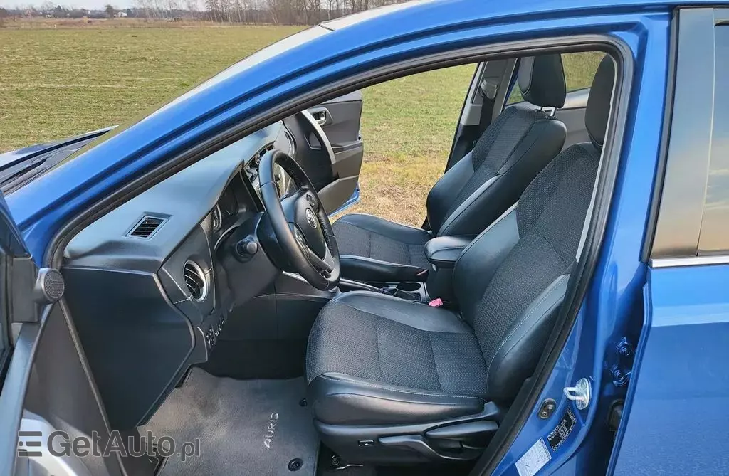 TOYOTA Auris 1.8 VVT-i (136 KM) Hybrid E-CVT