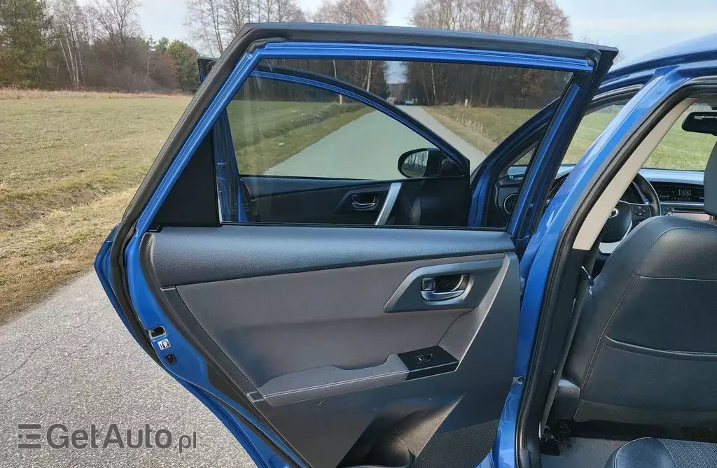 TOYOTA Auris 1.8 VVT-i (136 KM) Hybrid E-CVT