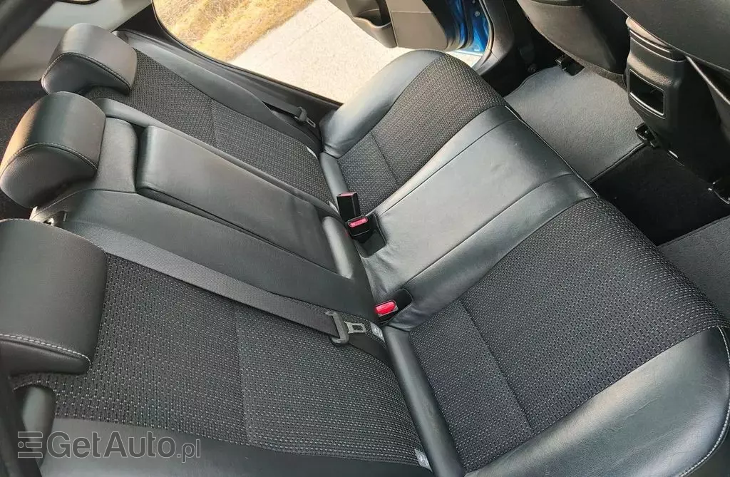 TOYOTA Auris 1.8 VVT-i (136 KM) Hybrid E-CVT