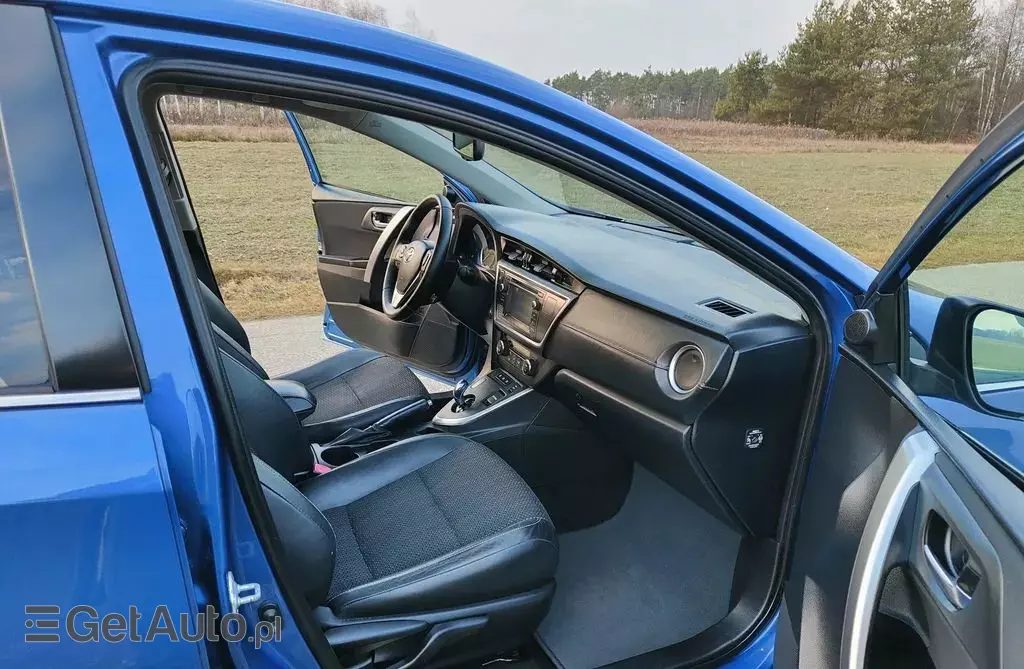 TOYOTA Auris 1.8 VVT-i (136 KM) Hybrid E-CVT
