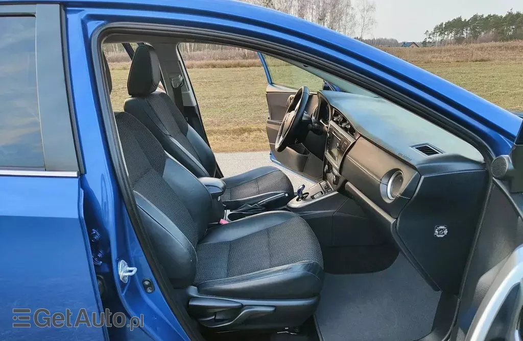 TOYOTA Auris 1.8 VVT-i (136 KM) Hybrid E-CVT