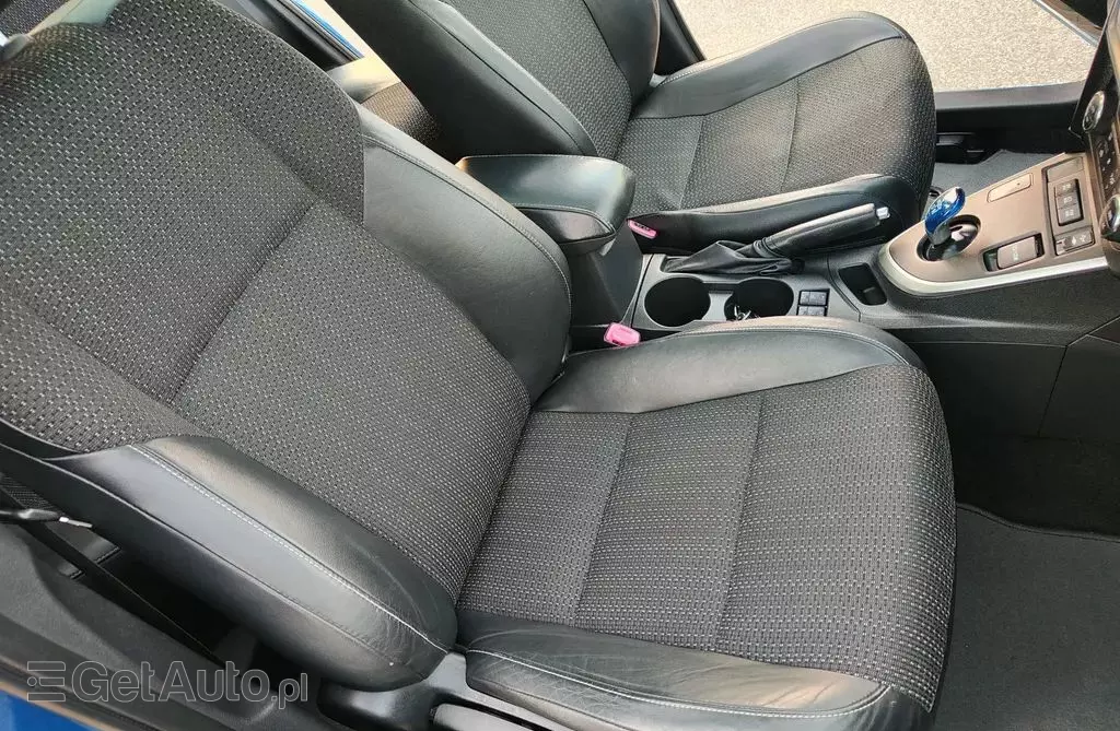 TOYOTA Auris 1.8 VVT-i (136 KM) Hybrid E-CVT