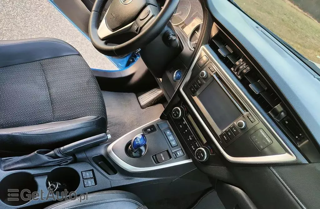 TOYOTA Auris 1.8 VVT-i (136 KM) Hybrid E-CVT