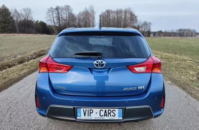 TOYOTA Auris 1.8 VVT-i (136 KM) Hybrid E-CVT