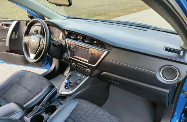 TOYOTA Auris 1.8 VVT-i (136 KM) Hybrid E-CVT