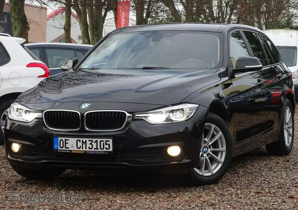 BMW Seria 3 318d Touring