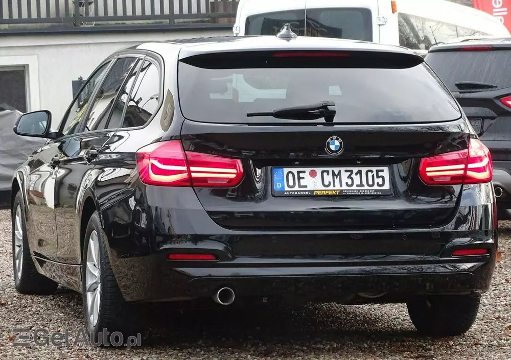 BMW Seria 3 318d Touring