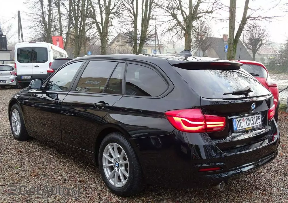 BMW Seria 3 318d Touring