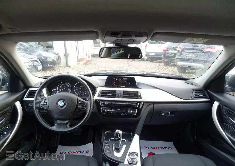 BMW Seria 3 318d Touring