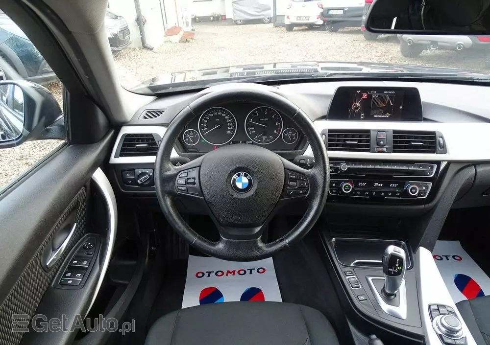 BMW Seria 3 318d Touring