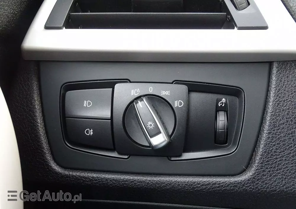 BMW Seria 3 318d Touring