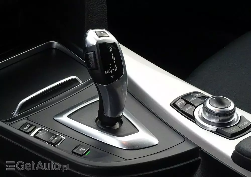 BMW Seria 3 318d Touring