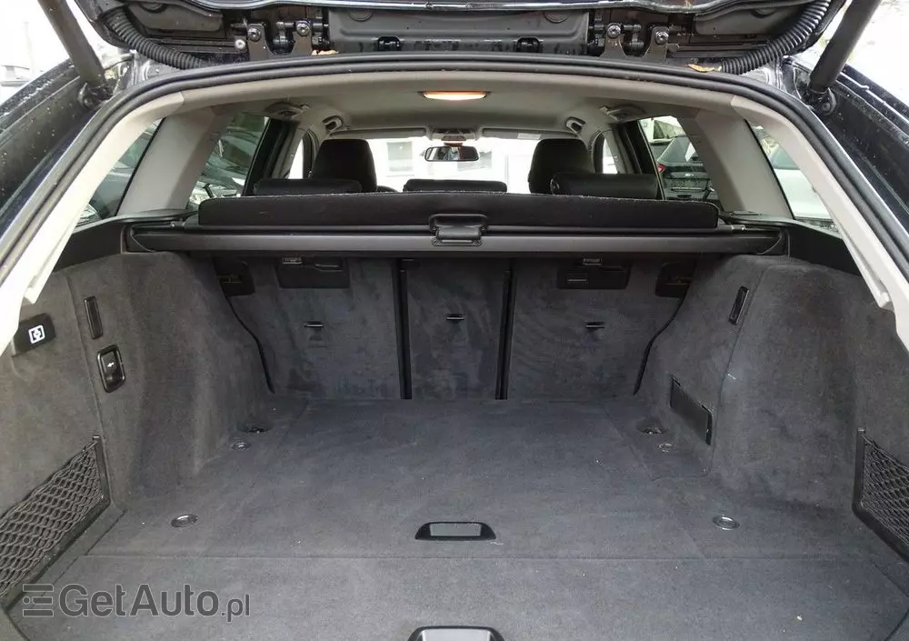 BMW Seria 3 318d Touring